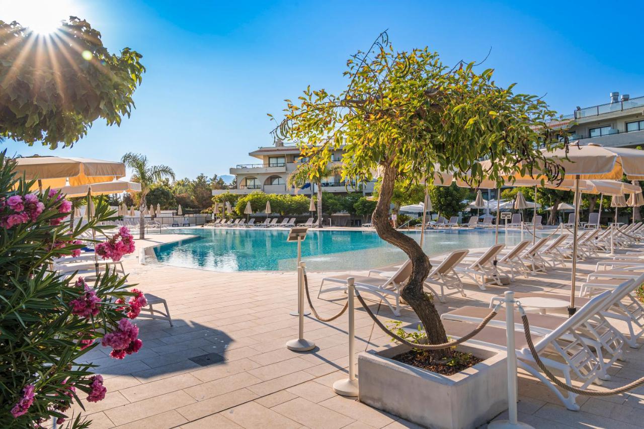 Grand Palladium Sicilia Resort&Spa Campofelice Di Roccella Esterno foto