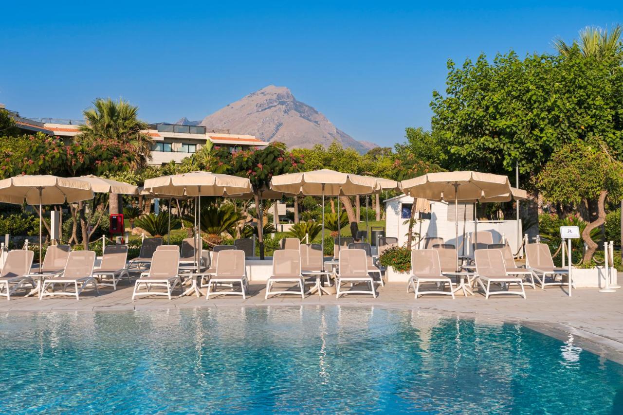 Grand Palladium Sicilia Resort&Spa Campofelice Di Roccella Esterno foto Hyatt Regency Naples
