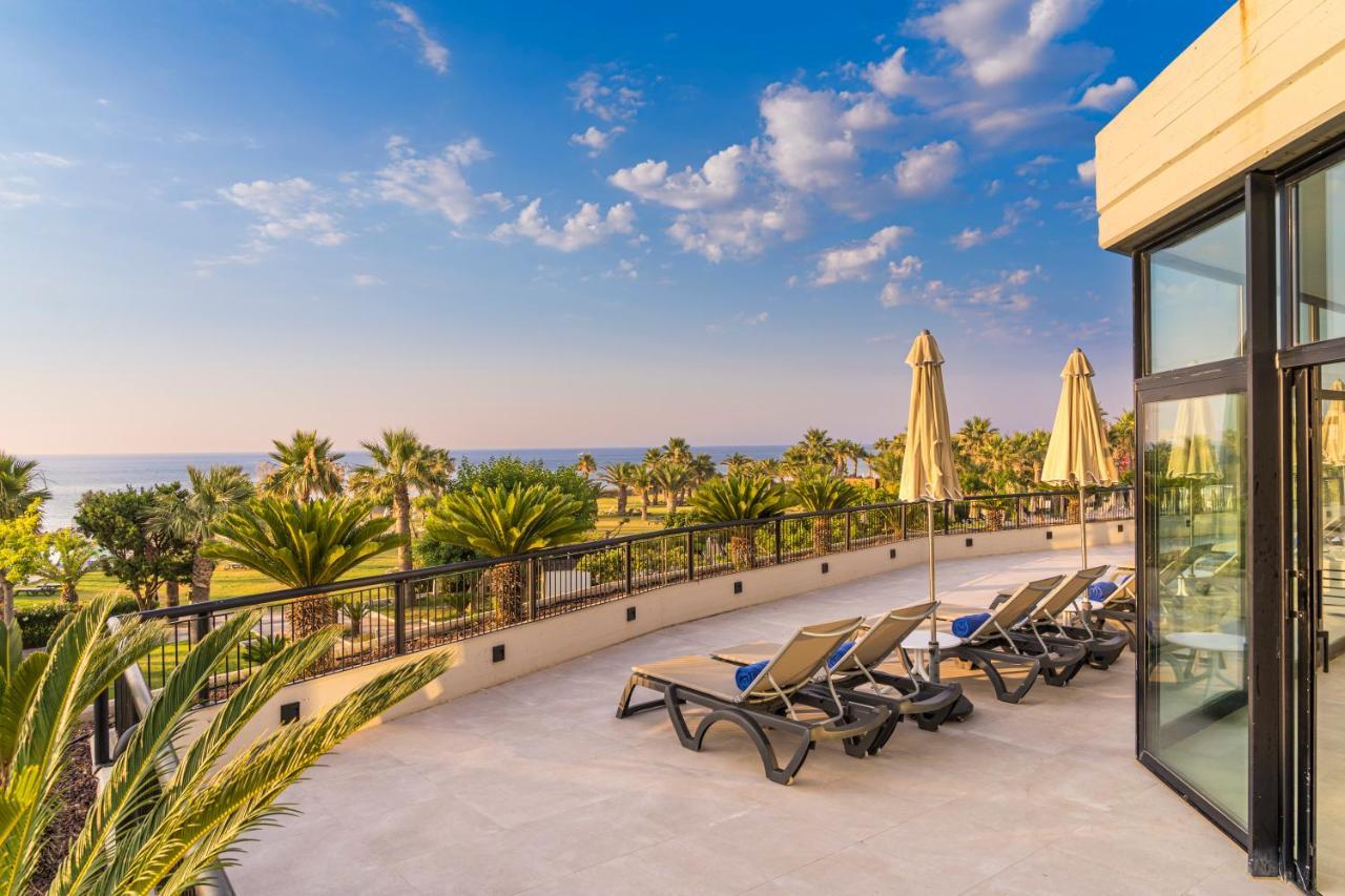 Grand Palladium Sicilia Resort&Spa Campofelice Di Roccella Esterno foto View from the rooftop
