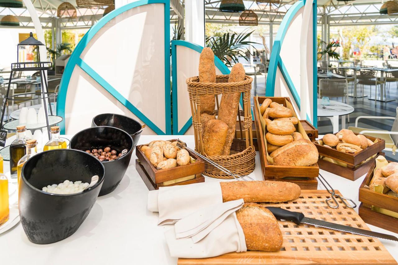 Grand Palladium Sicilia Resort&Spa Campofelice Di Roccella Esterno foto Bread station