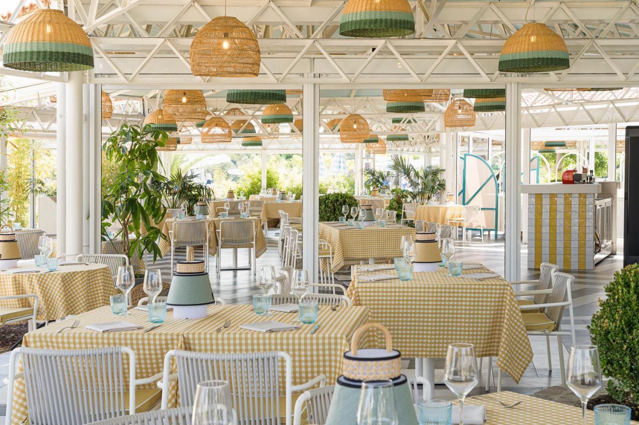 Grand Palladium Sicilia Resort&Spa Campofelice Di Roccella Esterno foto Restaurant