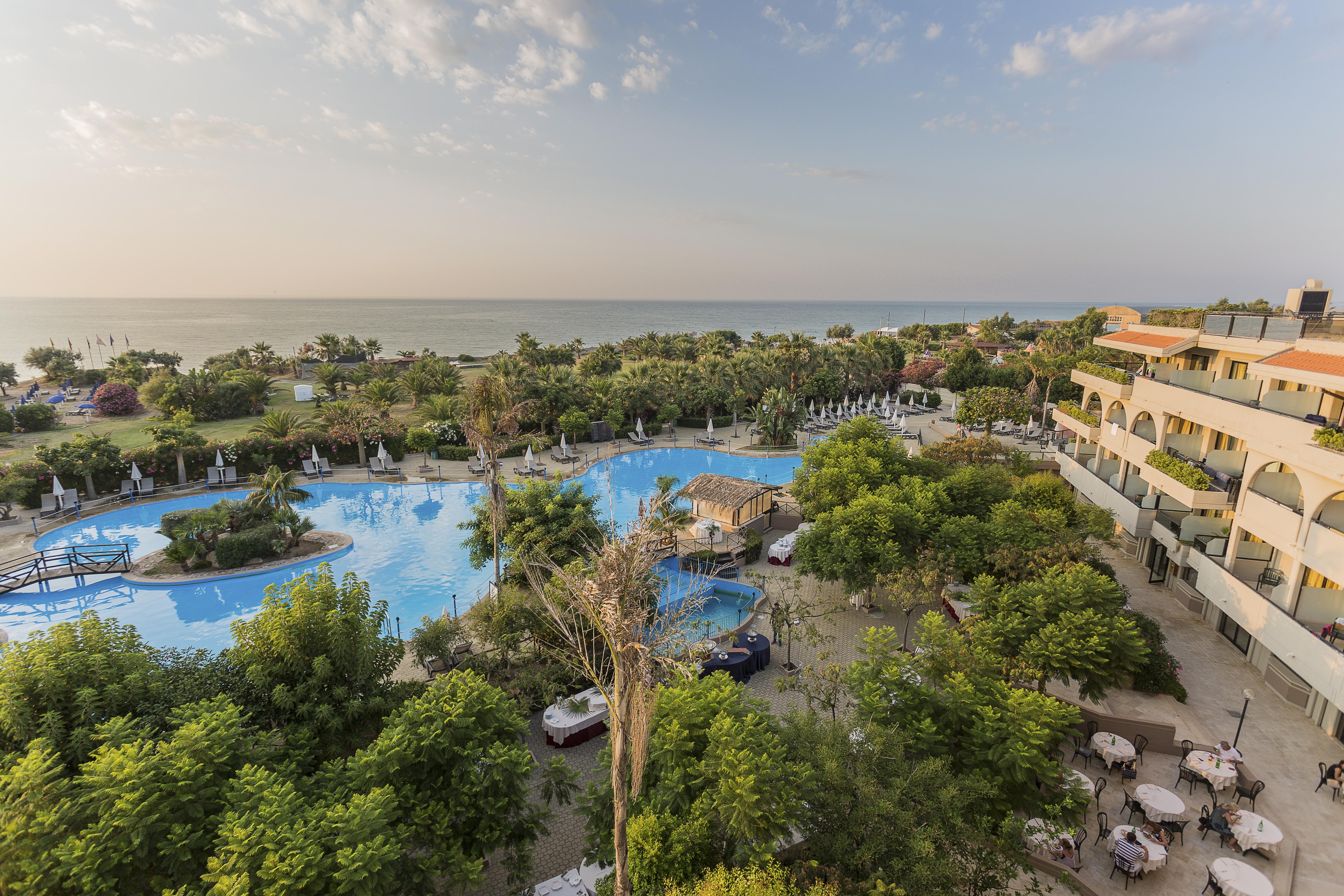 Grand Palladium Sicilia Resort&Spa Campofelice Di Roccella Esterno foto The resort
