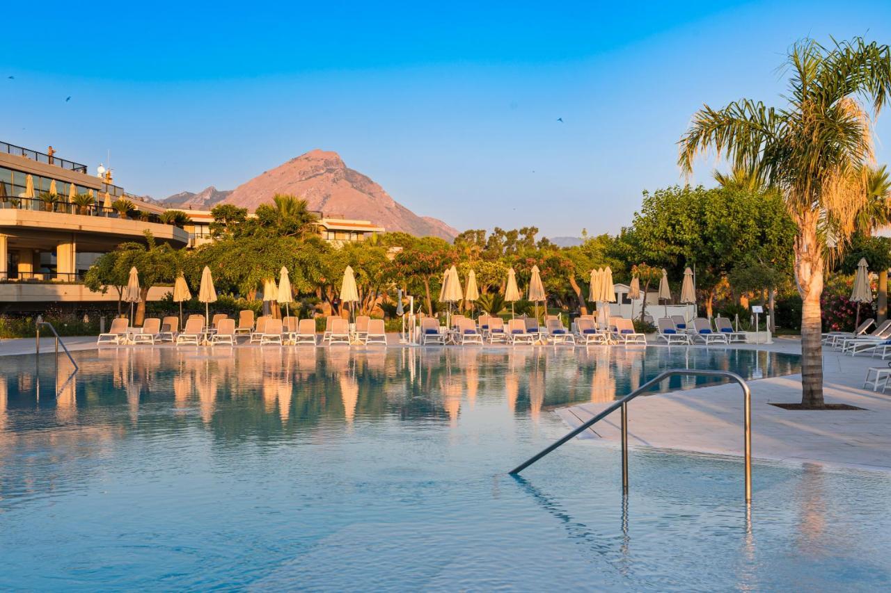 Grand Palladium Sicilia Resort&Spa Campofelice Di Roccella Esterno foto The resort's main pool